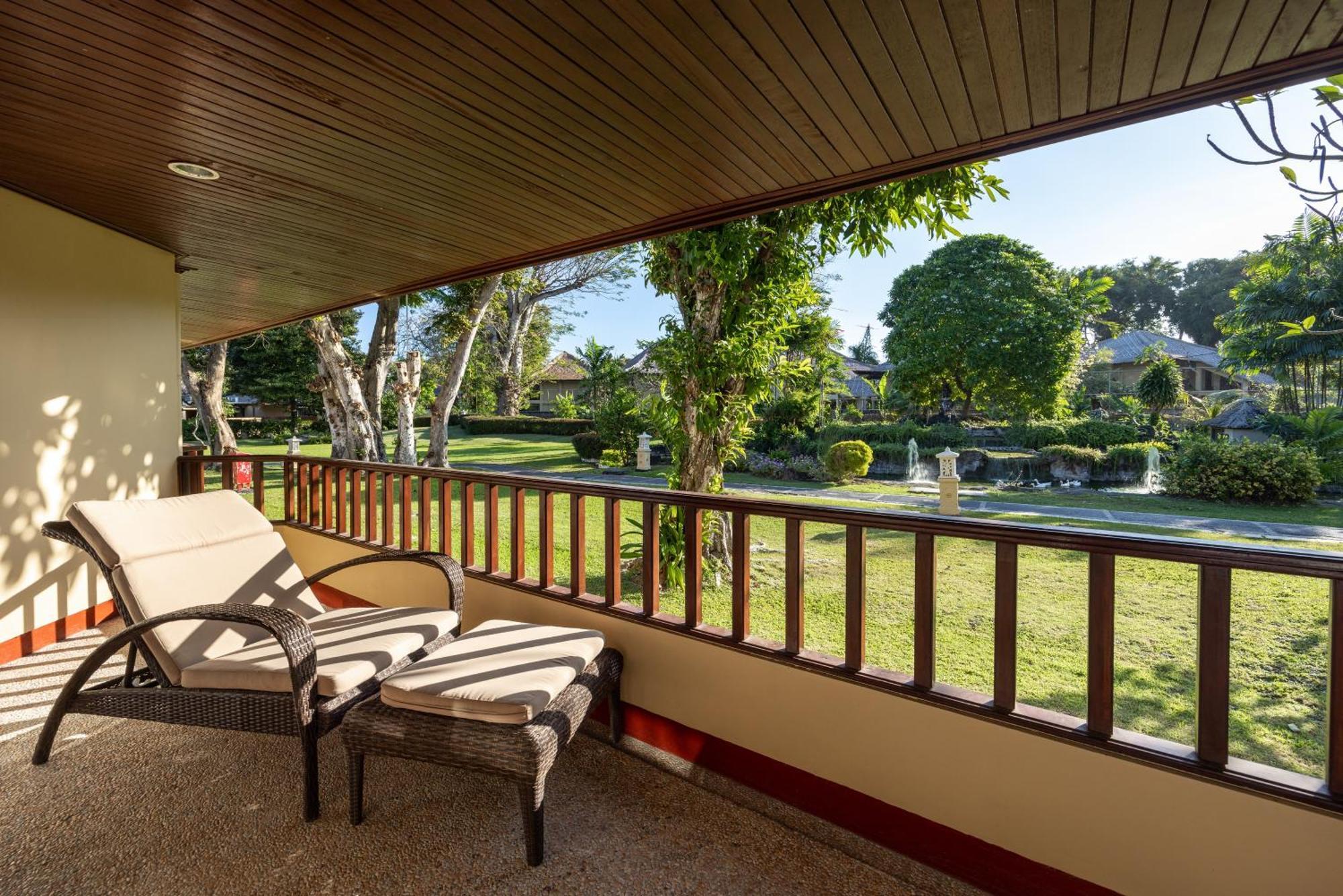 Prama Sanur Beach Bali Экстерьер фото A view of the grounds from a guest room